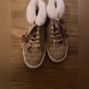 KIDS SIZE TWO MICHAEL KORS SNEAKERS